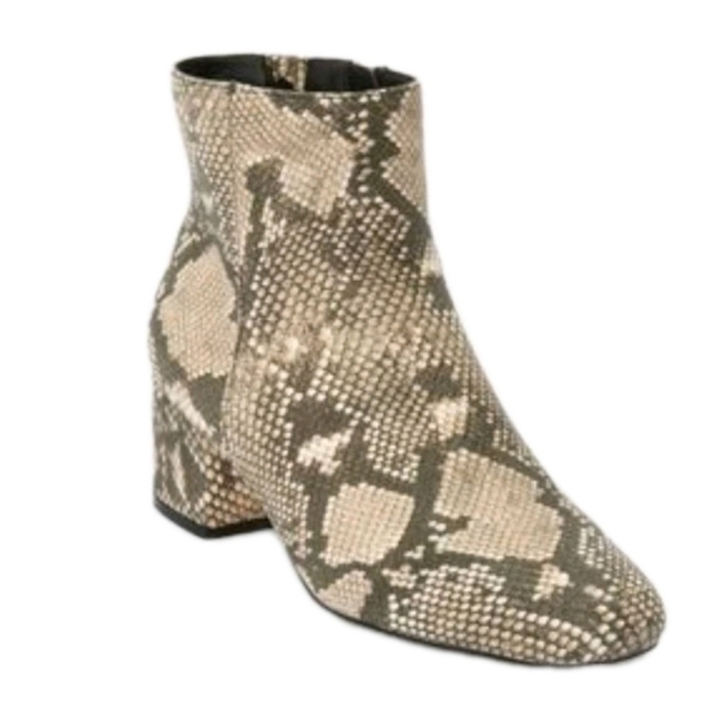 Women's Ankle Boots Booties Snakeskin Size 8.5, 9.5 Comfortview Preppy Neutral